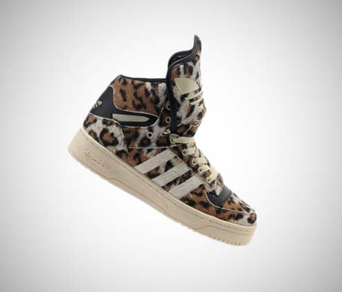 Chaussure pour homme Adidas Leopard by Jeremy Scott